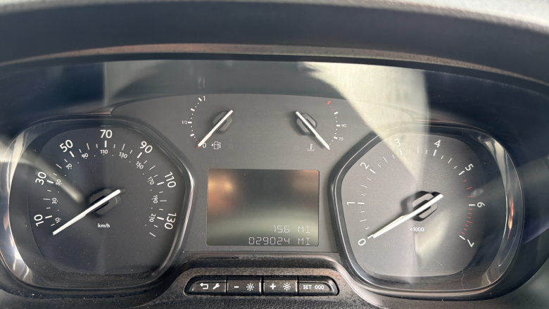 Vauxhall Vivaro L2 Diesel 3100 2.0d 145PS Pro H1 Van